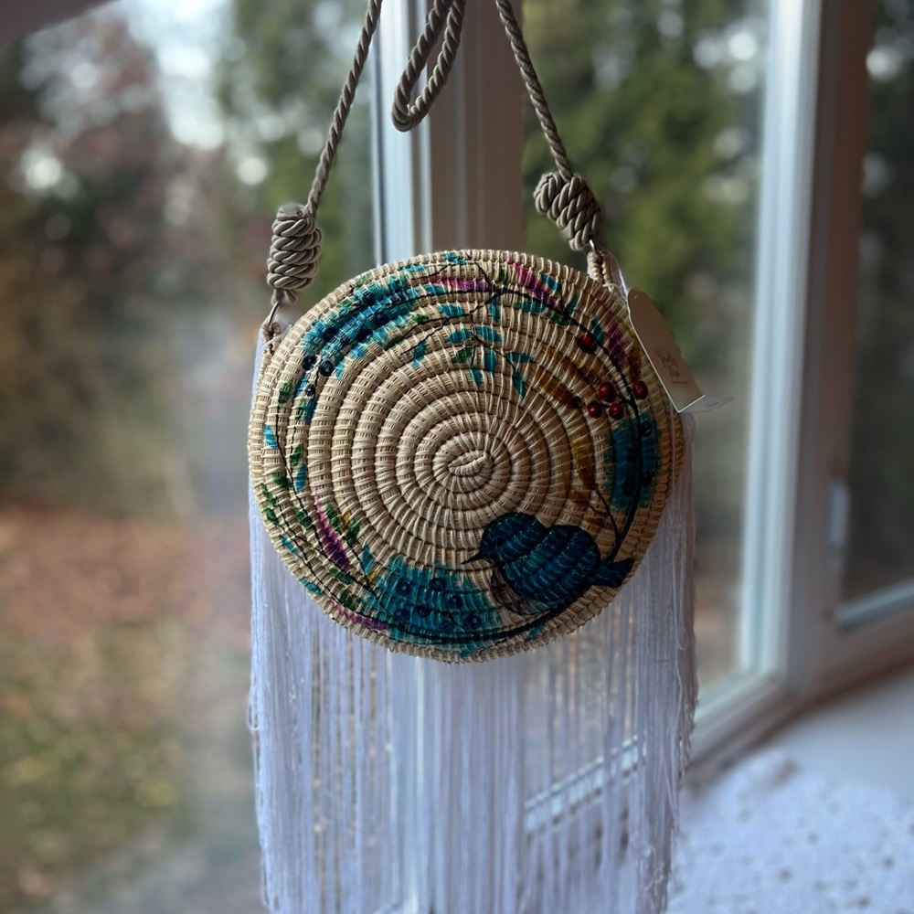 Handwoven Toquilla Straw Round Bag by Yurelly Mero - Blue Bird Design - Picture 2 of 12